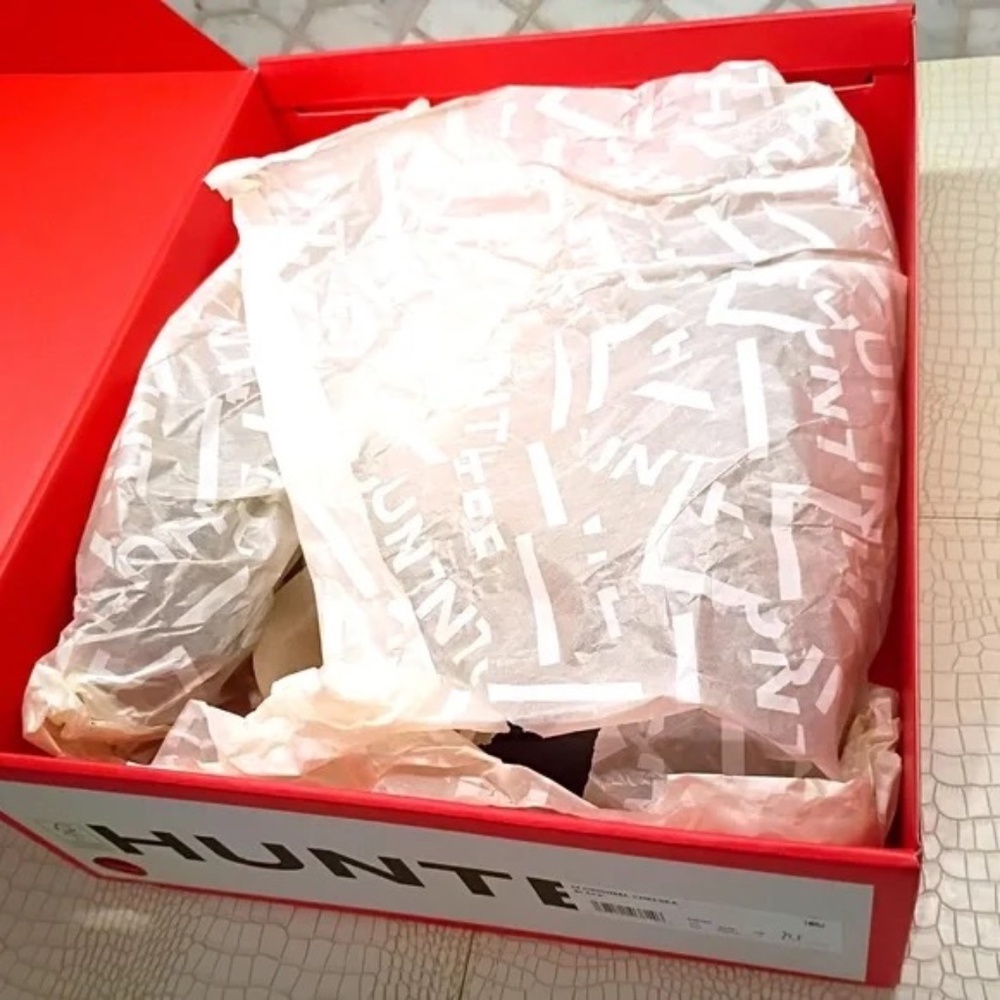 💋 Women's Original Chelsea Boots size 8 *NEW IN BOX - Picture 6 of 7